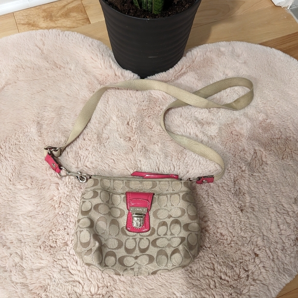 Vintage COACH Crossbody Purse - Picture 1 of 5